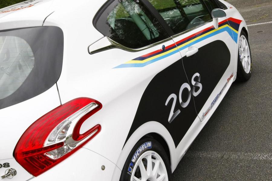  Peugeot 208 R2 Rally Car 2012 года  (фото 17 из 41)